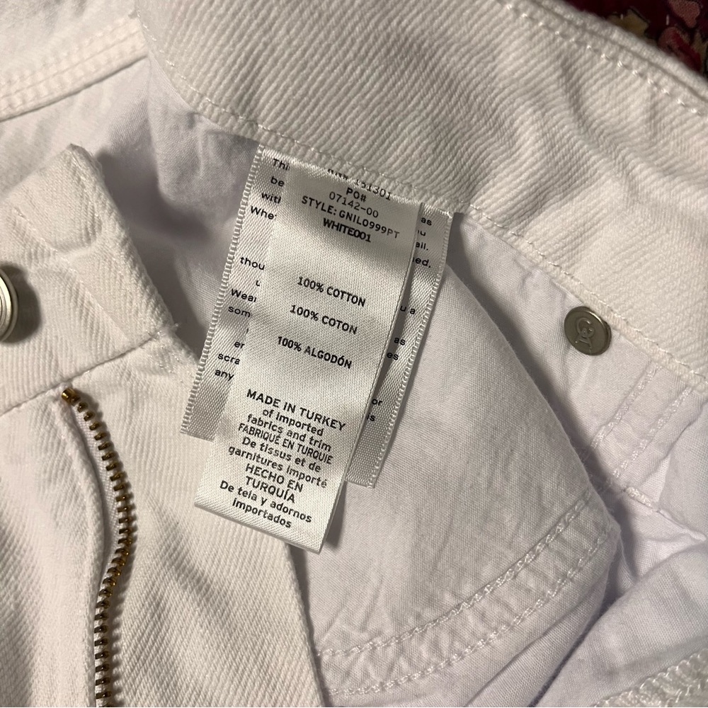 Good American White High Rise Mom Jean - Picture 4 of 10